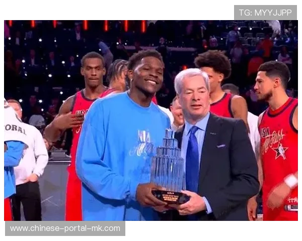 全明星决赛：星辰队47-21碾压条纹队夺冠，爱德华兹加冕MVP